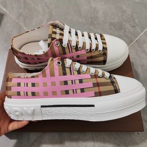 Pink shoes